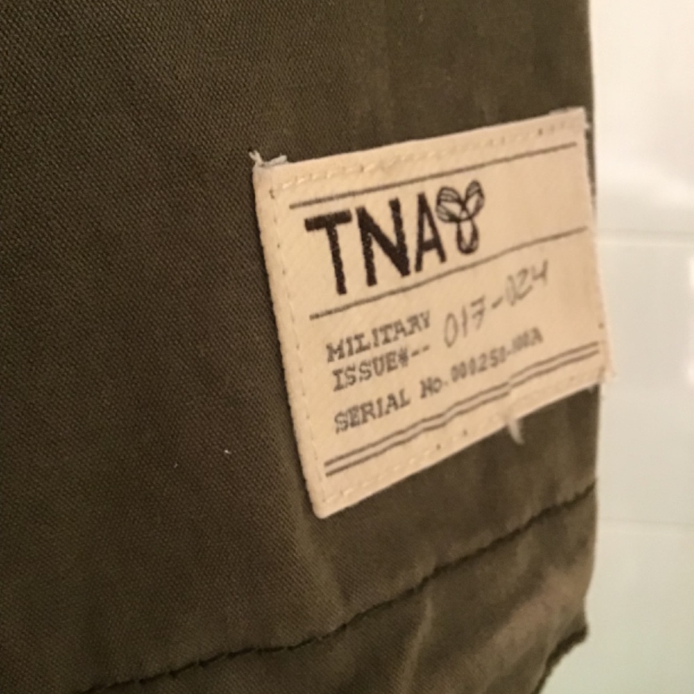 Aritzia TNA Brittania Military Jacket - Picture 4 of 4
